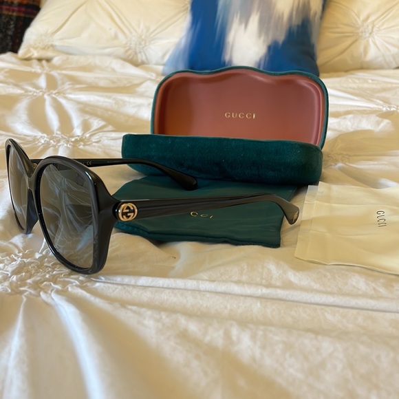 Gucci GG 0950SA 61-14-145 brand new sunglasses perfect condition - Picture 4 of 5